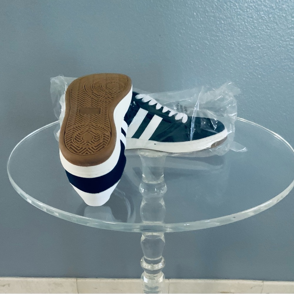 Navy blue Sneakers. - Picture 12 of 12